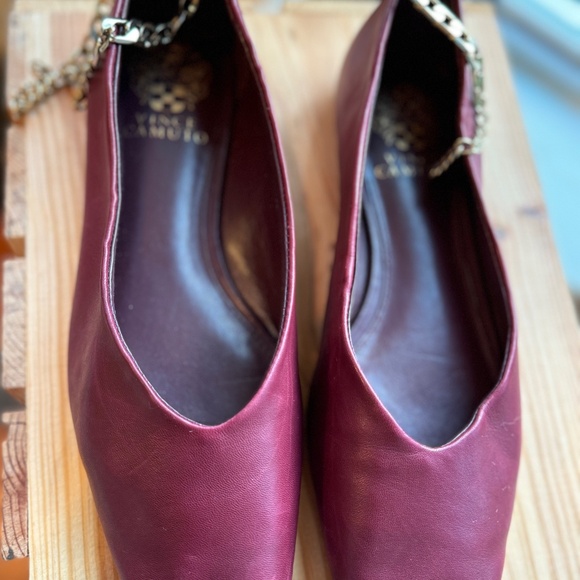Vincent Camuto ankle chain “Latenla” Plum/burgundy leather ballet flat, W size 7 - Picture 9 of 10
